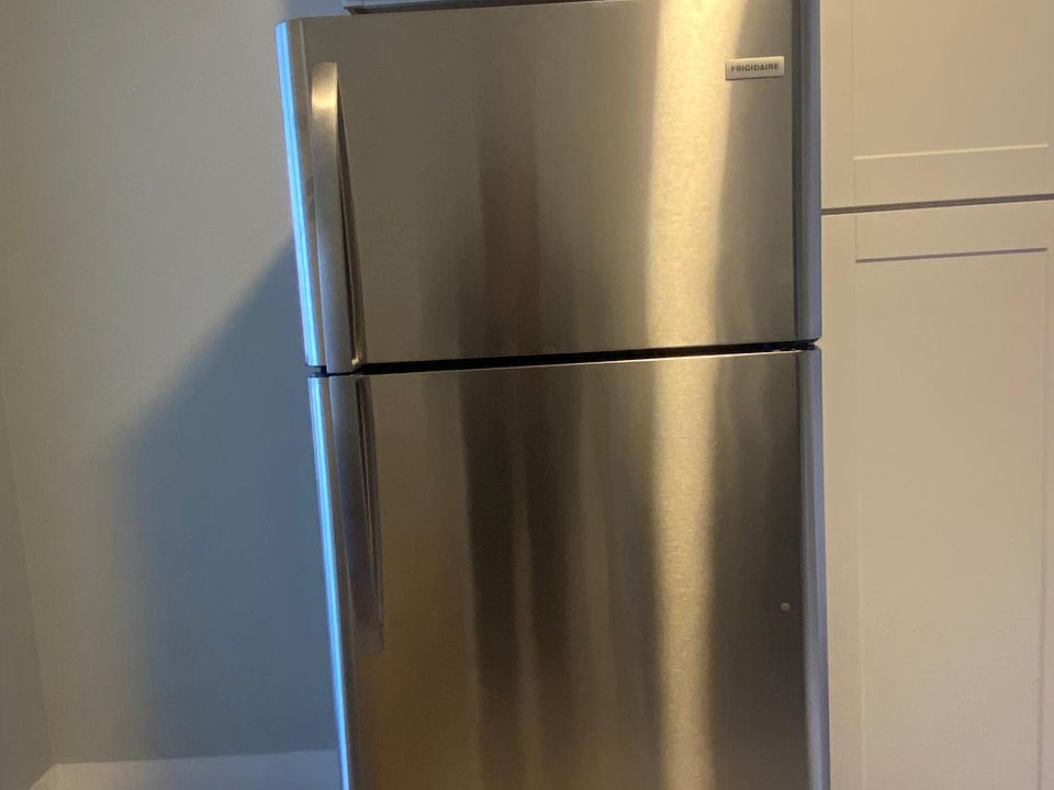 1st image of 3009 N Hamlin Ave