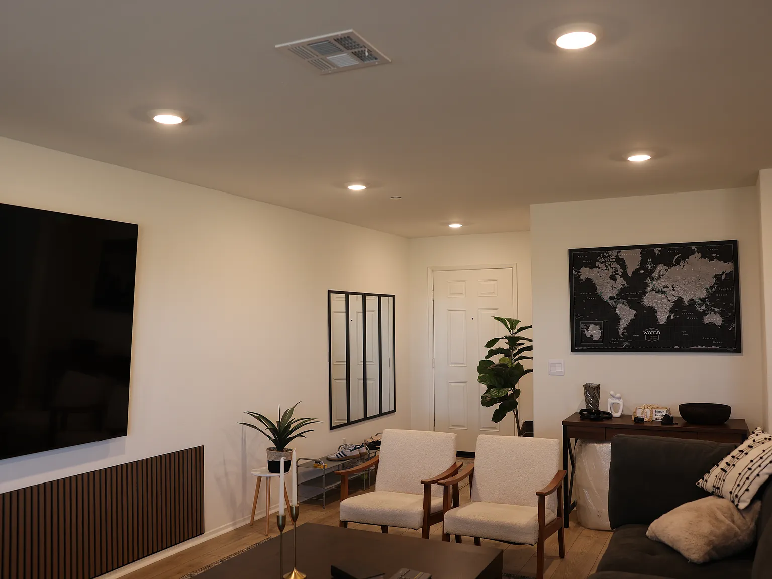 4 bed, 1725 sqft, $3,600 — Photo 4