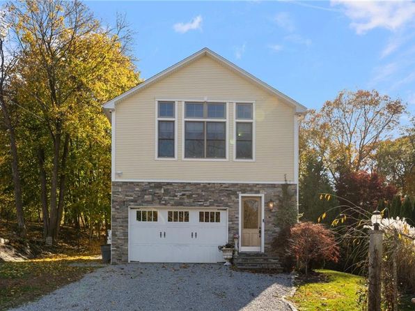85 Frigate St, Jamestown, RI 02835