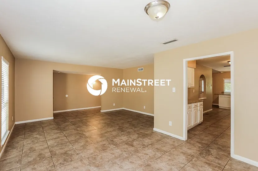 6515 Forestview Dr — Photo 3