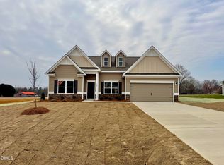 122 Smith Farms Dr, Lillington, NC 27546