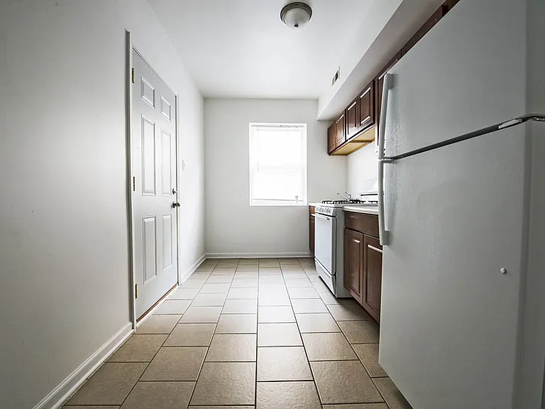 1117 N Lawler Ave — Photo 11