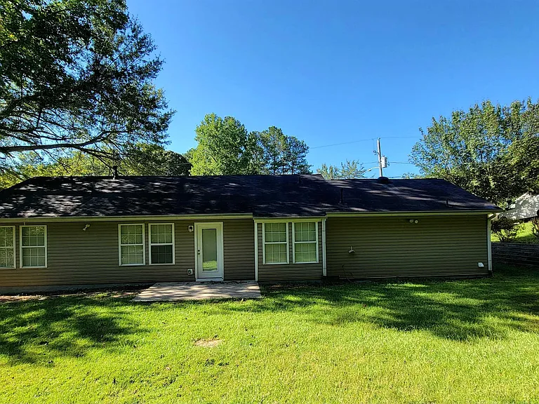 7025 Stoneridge Dr — Photo 3