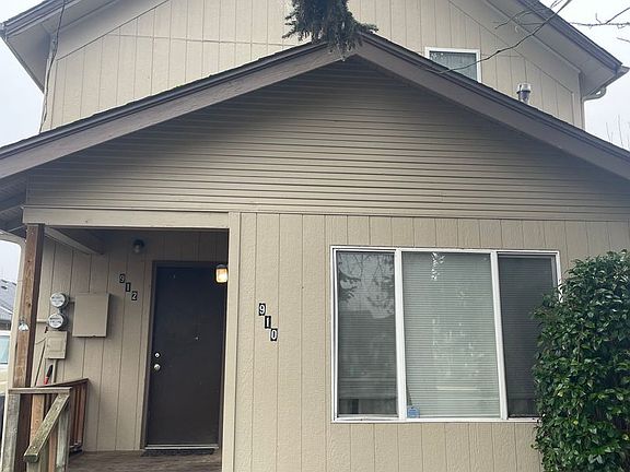 3rd image of 910 912 Park Ave NE #910