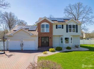 38 Johanna Ct, Piscataway, NJ
