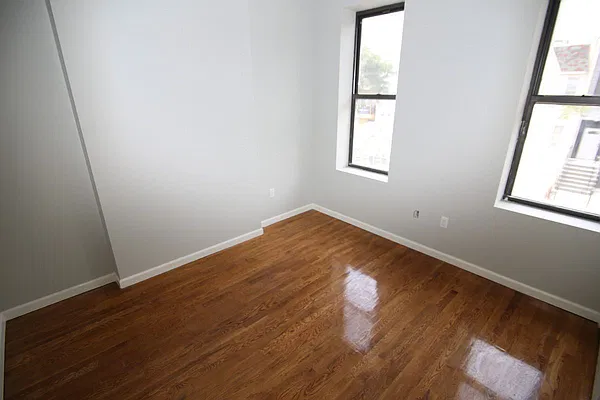 Rented by Evergreen Apartments BK | media 2