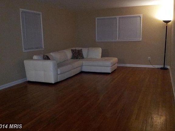 5th image of 8002 Murray Hill Dr