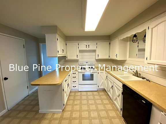 5th image of 1160 E 15th St