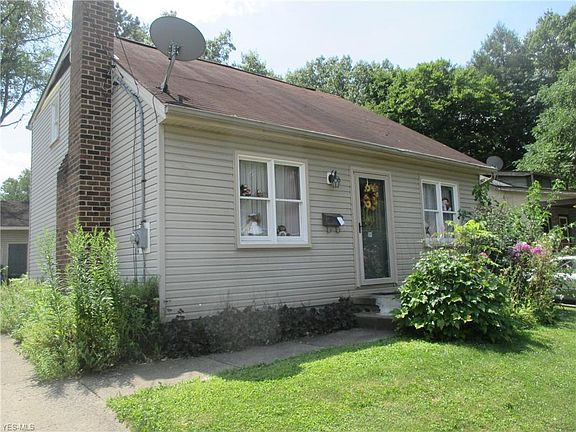 2nd image of 30 W Haywood Ave