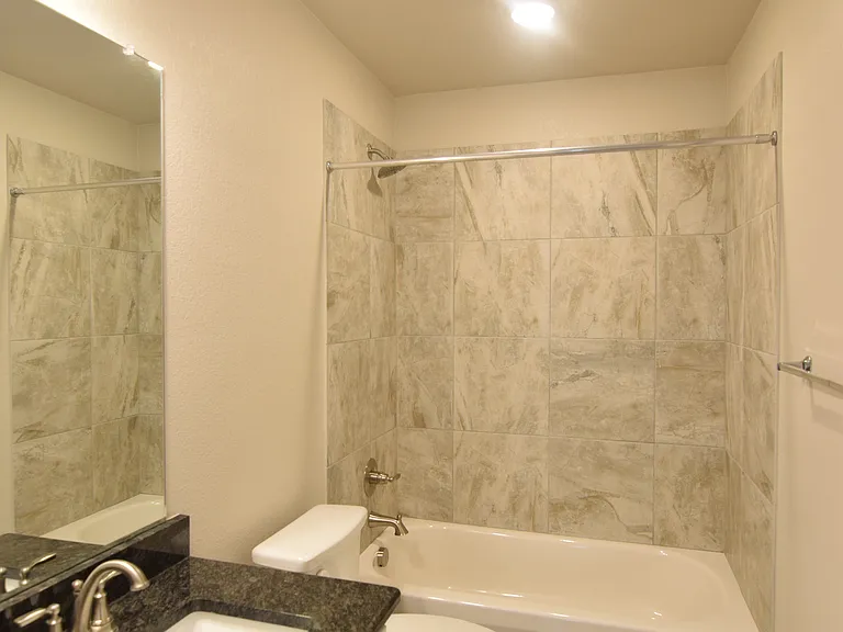 1250 Lakeway Crossing Dr — Photo 13