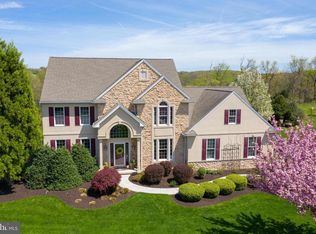 755 Wind Rush Dr, Dallastown, PA 17313