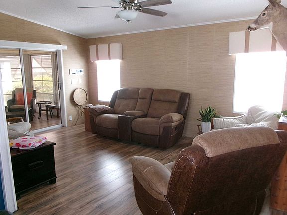 4th image of 299 Lake Erie Dr #299