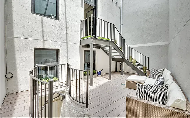 Rented by Compass | media 10