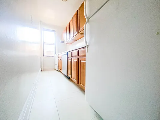 Rented by RealTegrity NY LLC | media 15