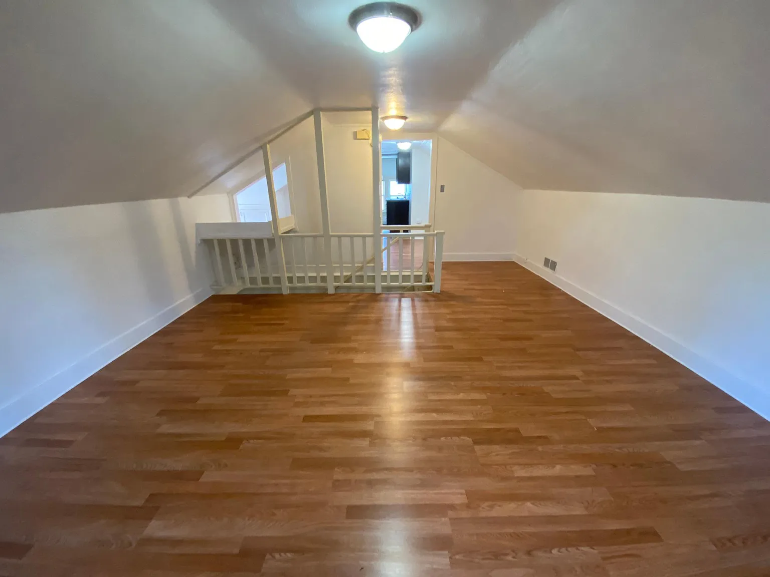 2015 W Eastman St — Photo 3