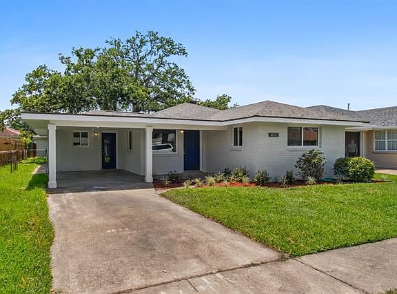 2nd image of 812 Giuffrias Ave