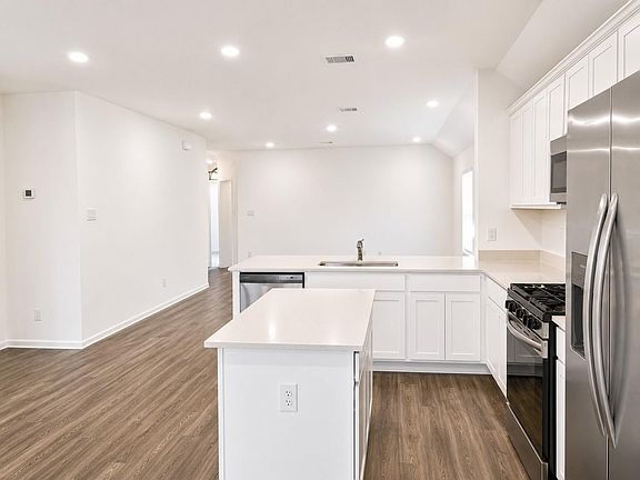 5th image of 7927 Eagle Creek Ln