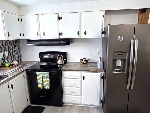 4th image of 3038 Bay Aristocrat Dr