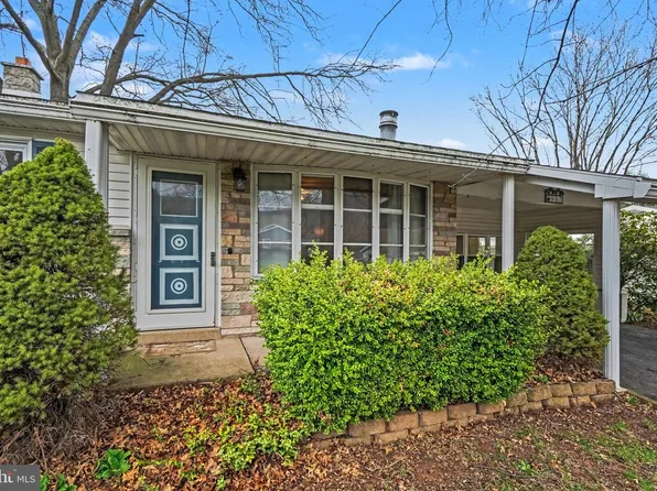 907 Meadow Ln, Millersburg, PA 17061