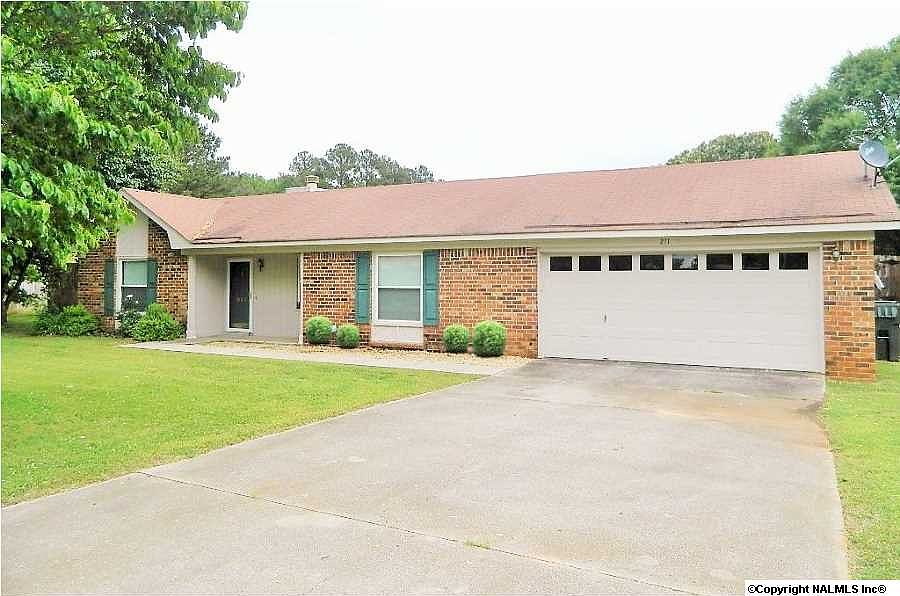 1st image of 211 S Elton Cir