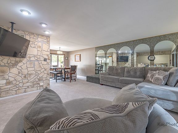 4th image of 1227 Timber Pl