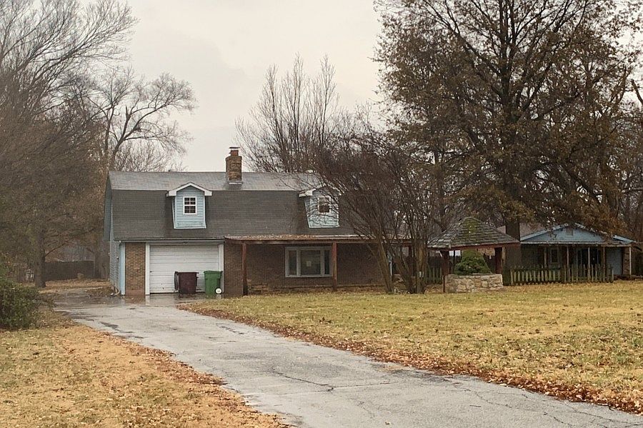1st image of 15805 E Independence Ave