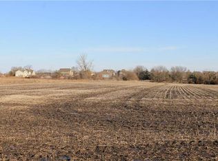 10800 Nora Dodge Dr, Peculiar, MO 64078