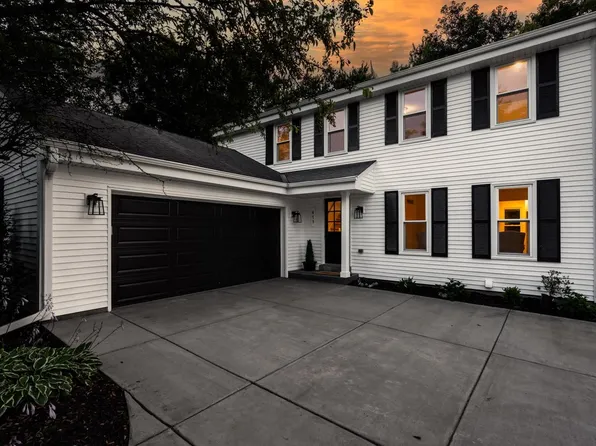 475 North Beaumont AVENUE, Brookfield, WI 53005