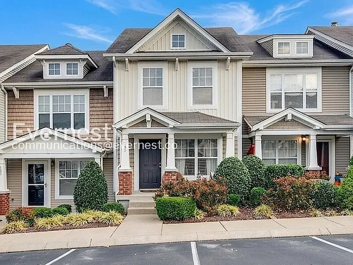 157 Shadow Glen Dr — Photo 3