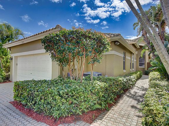 Home For Sale In Broken Sound Country Club