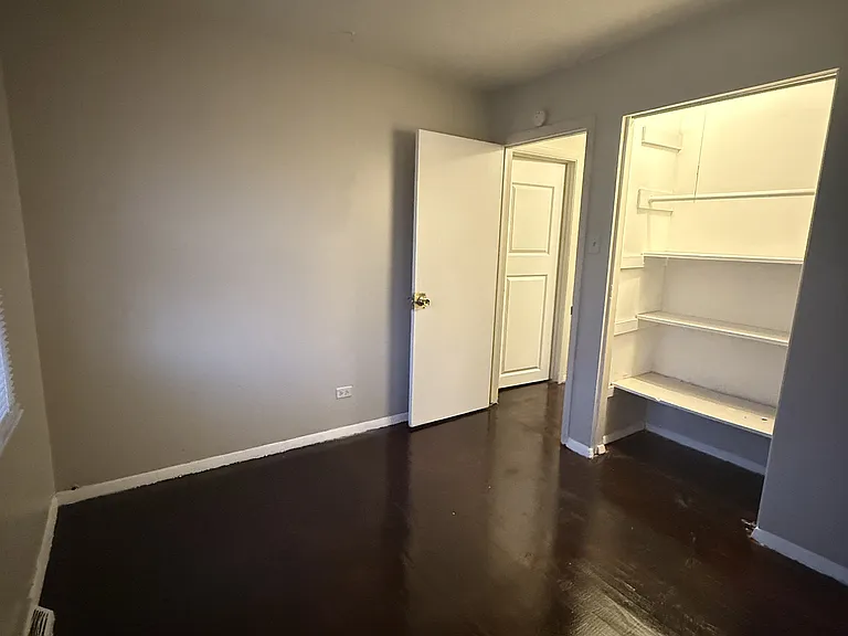3327 Laurel Ln — Photo 8