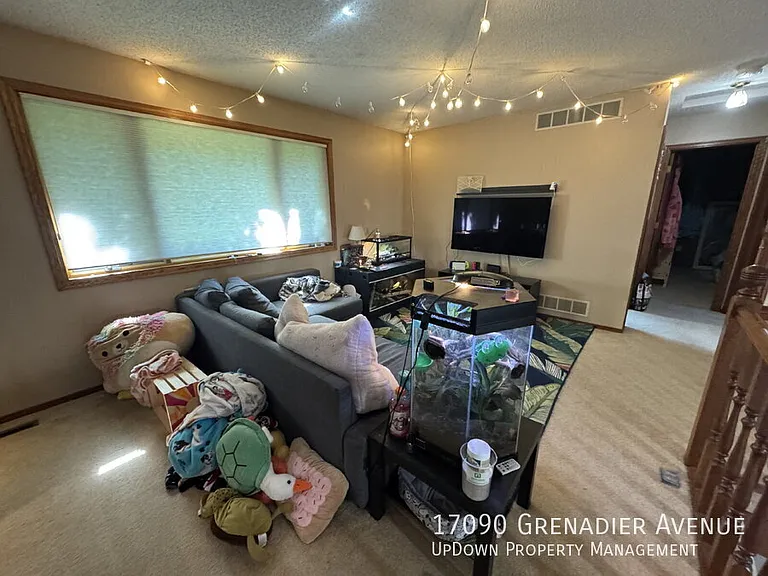 17090 Grenadier Ave — Photo 22
