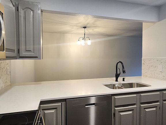 5th image of 3945 Fairway Hills Dr #1