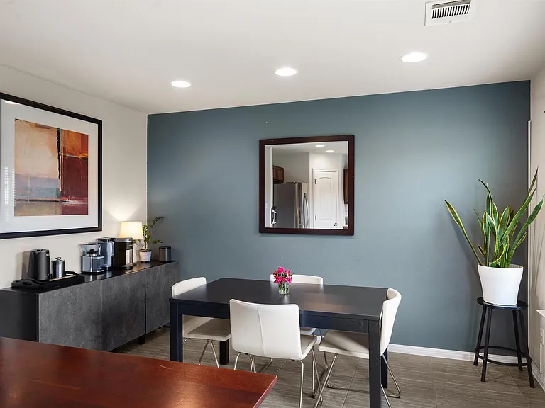 369 S Brook Dr — Photo 17