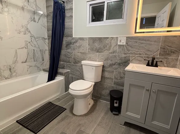 423 E 1st Ave, Roselle, NJ