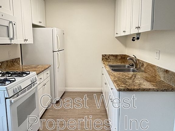 4th image of 391 Oak Ave APT 6