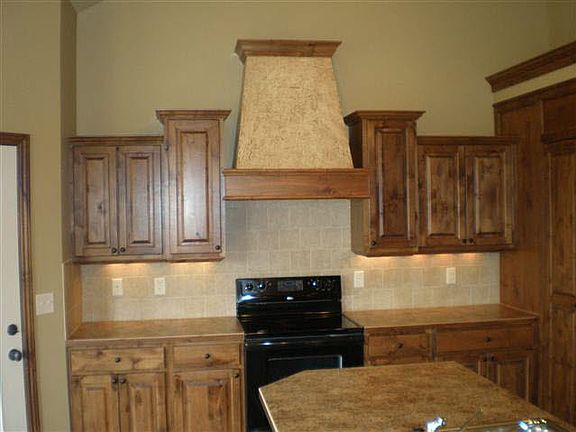 3rd image of 216 Sienna Dr