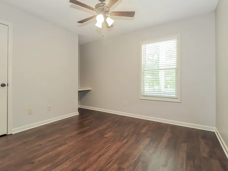 223 Comet Ct — Photo 12