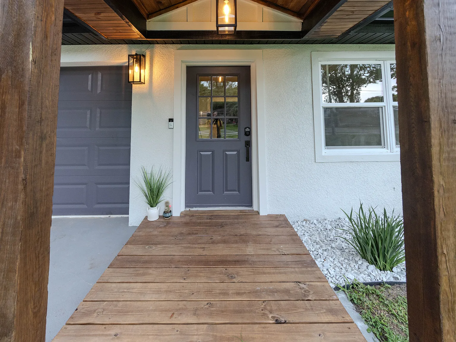 3 bed, 2100 sqft, $3,500 — Photo 3