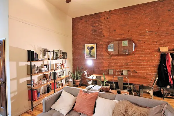 Rented by JK Dansar Corp | media 48