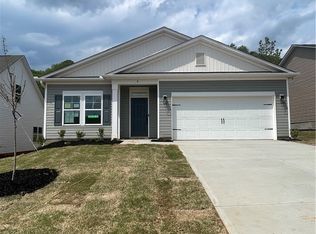 8 Halsey St, Central, SC 29630