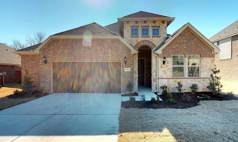 1st image of 908 Redwood Ct