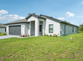 812 Gen D Macarthur Ave, Fort Denaud, FL 33935