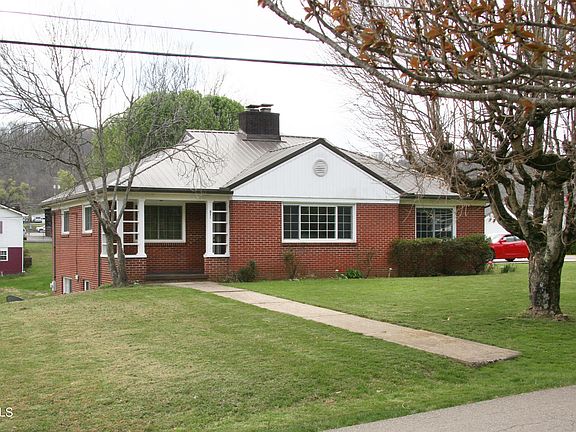 2nd image of 612 Oakwood Ave