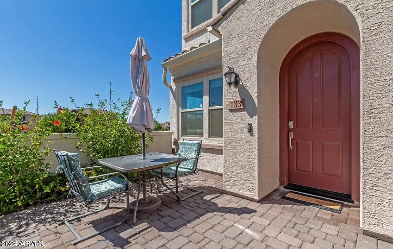 4 bed, 1775 sqft, $2,500 — Photo 1