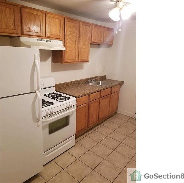 2nd image of 1512 N Decker Ave APT 2