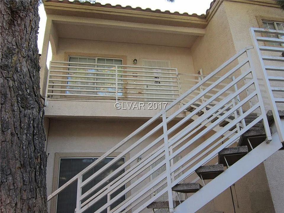 1st image of 1900 N Torrey Pines Dr Unit 222