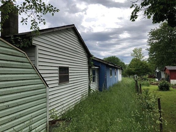 2nd image of 1029 Olive Ave