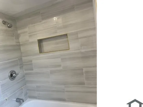 19602 Brookfield Ln, Warrensville Heights, OH 44122