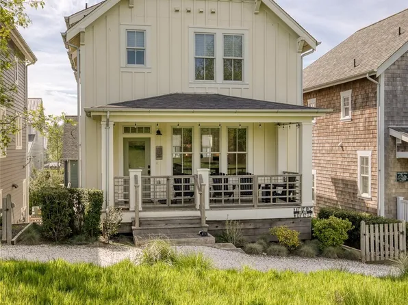 50 Flash Lane, Pacific Beach, WA 98571